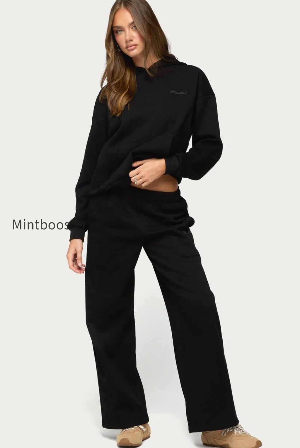 s22102_black