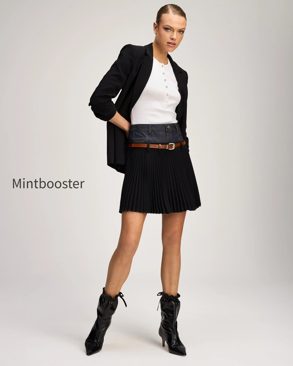 dionne-skirt-in-indigo-black-zs6441319z
