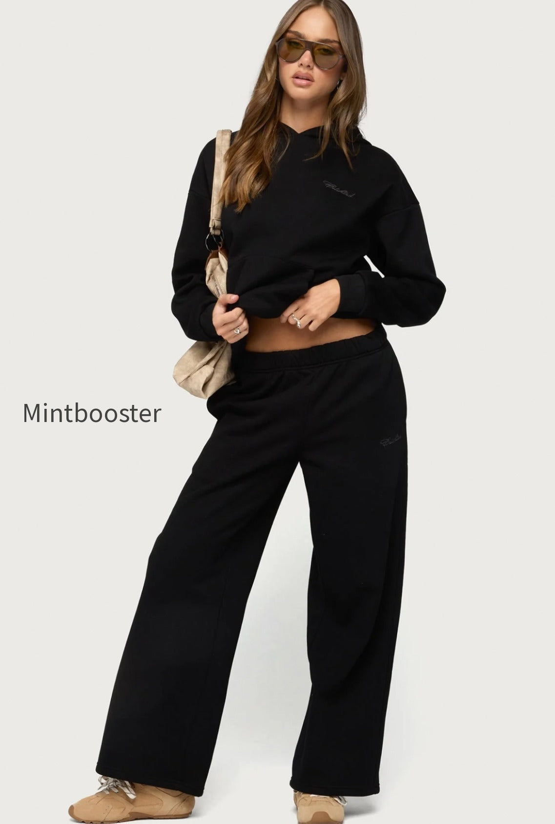 s22102_black