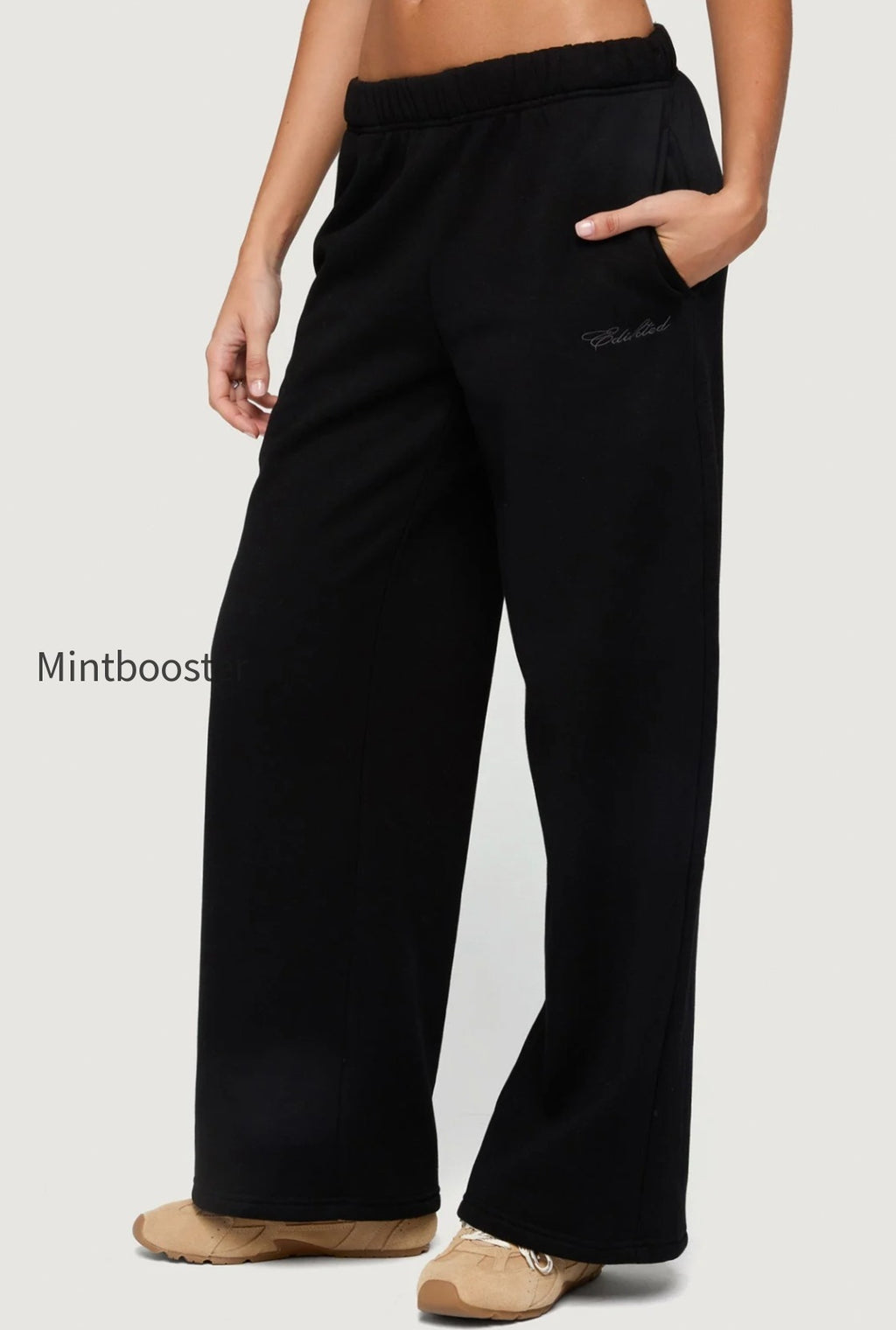s22102_black